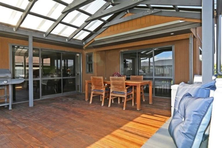 Photo of property in 1 Waitaha Place, Clive, 4102