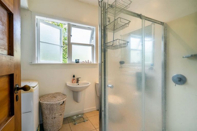 Photo of property in 15 Egremont Street, Belmont, Auckland, 0622