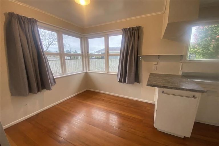 Photo of property in 4 Thornton Place, Melville, Hamilton, 3206