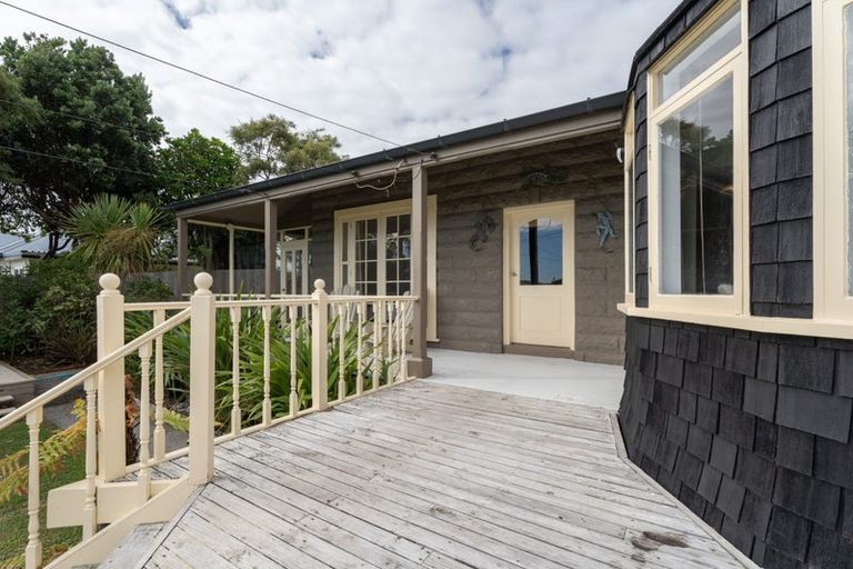 Photo of property in 14 Whanake Street, Titahi Bay, Porirua, 5022
