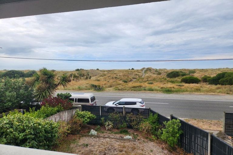 Photo of property in 411 Marine Parade, South New Brighton, Christchurch, 8062