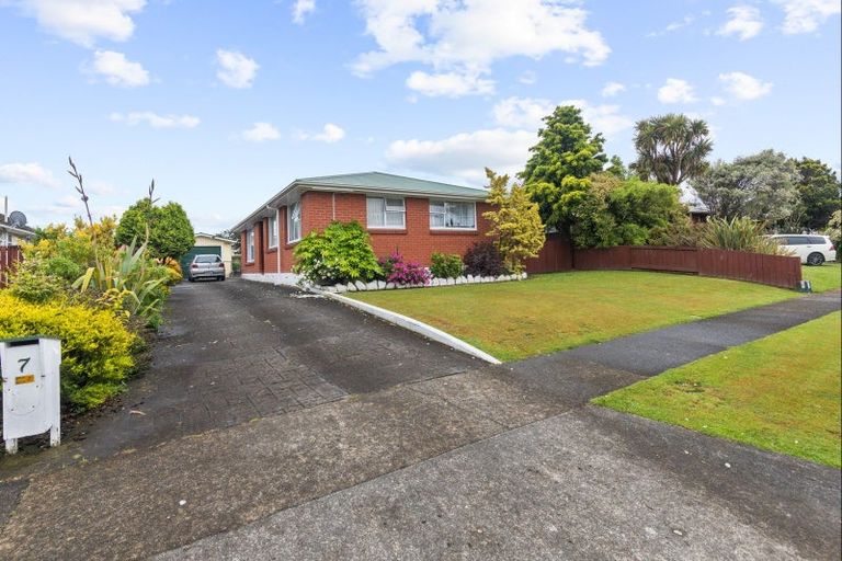 Photo of property in 7 Coventry Street, Highbury, Palmerston North, 4412