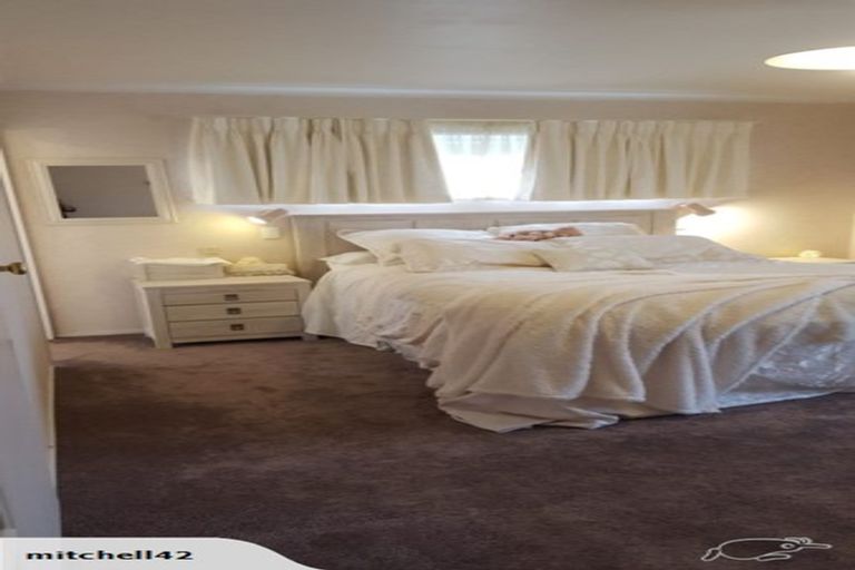 Photo of property in 12 Clare Street, Cambridge, 3434