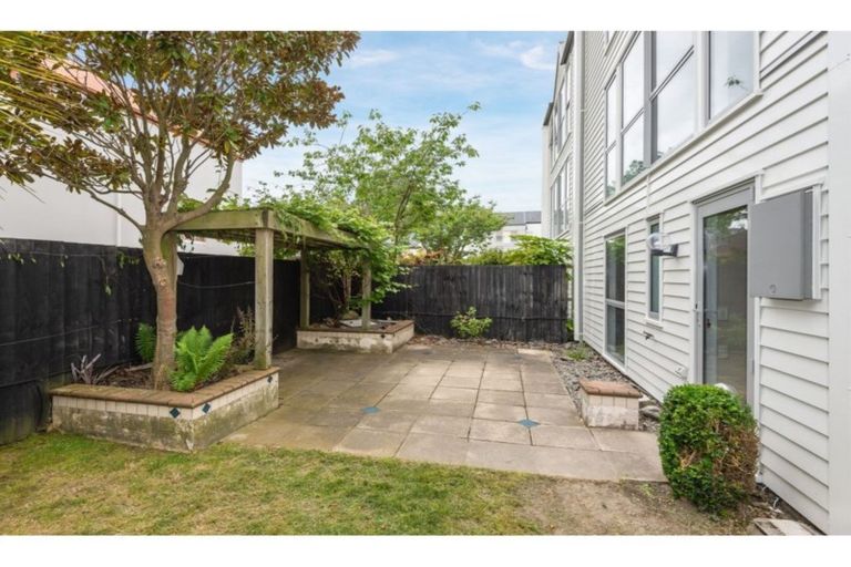 Photo of property in 4/86 Springfield Road, St Albans, Christchurch, 8014