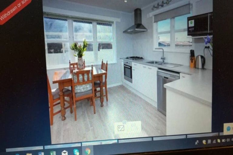 Photo of property in 3 Glen Marine Parade, Glendene, Auckland, 0602