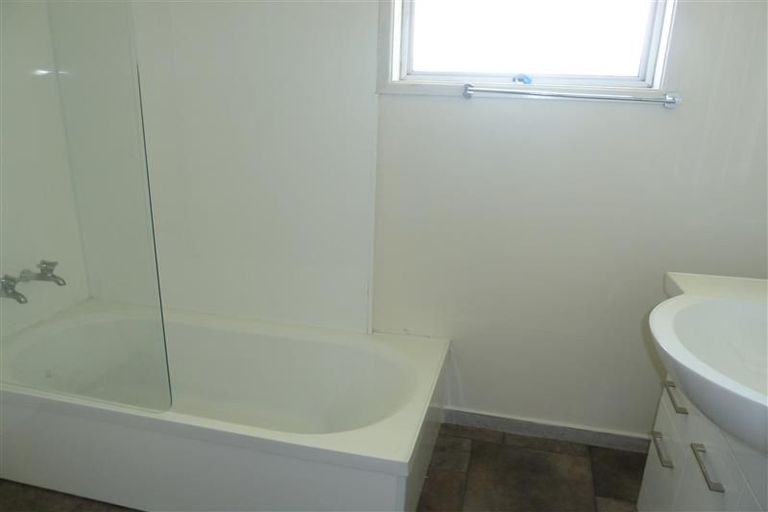 Photo of property in 24 Zelda Avenue, Clover Park, Auckland, 2023