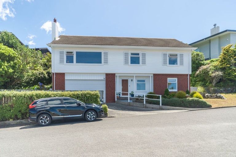 Photo of property in 3 Puketiro Avenue, Northland, Wellington, 6012