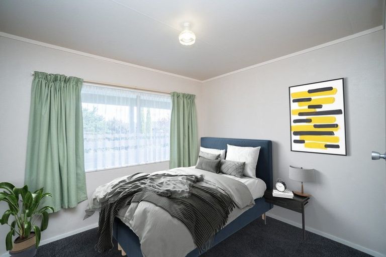 Photo of property in 25a Rosedale Crescent, Cloverlea, Palmerston North, 4412