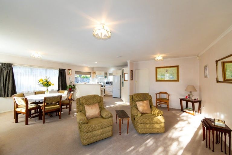 Photo of property in 2/189 Gloucester Street, Taradale, Napier, 4112