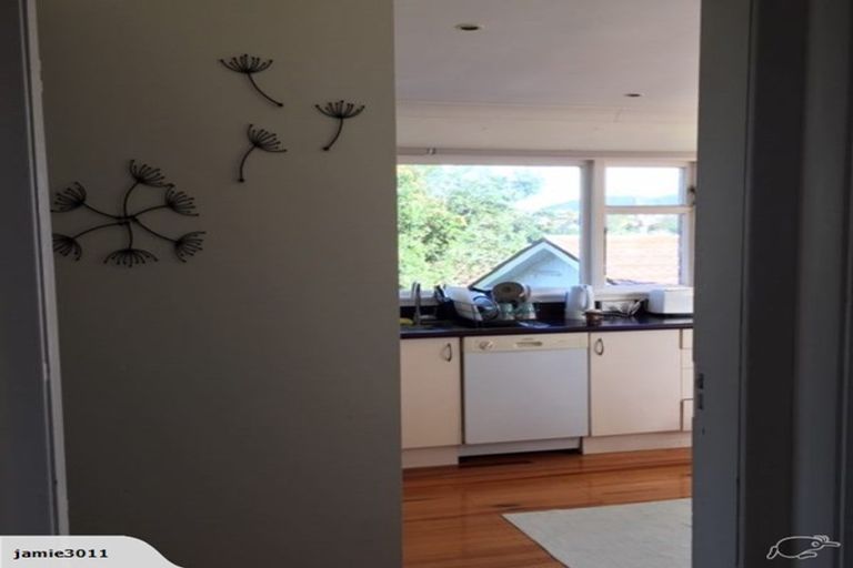 Photo of property in 19 Woburn Road, Northland, Wellington, 6012