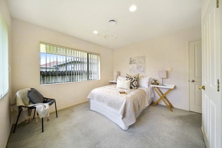 Photo of property in 22 Limerick Place, Dannemora, Auckland, 2016