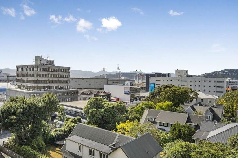 Photo of property in Hobson Court Flats, 59/70 Hobson Street, Thorndon, Wellington, 6011
