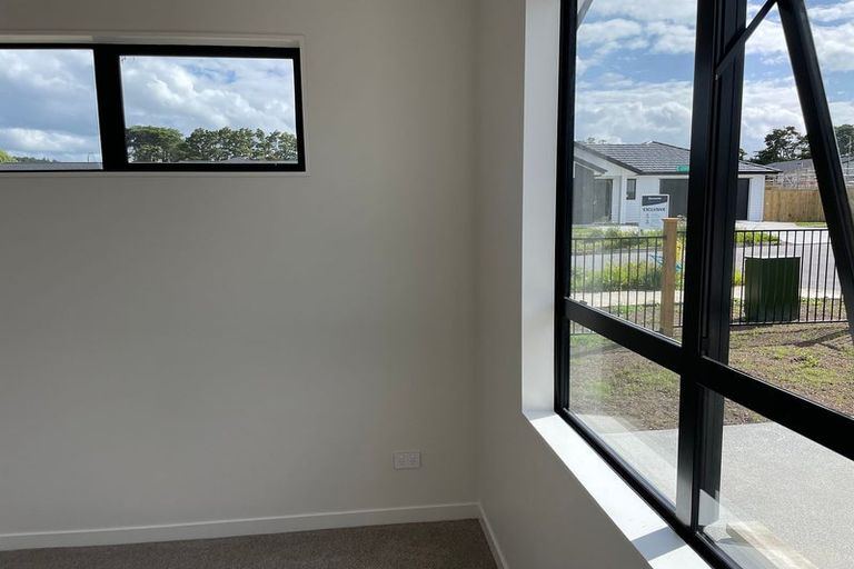 Photo of property in 2 Cutfield Lane, Kumeu, 0810