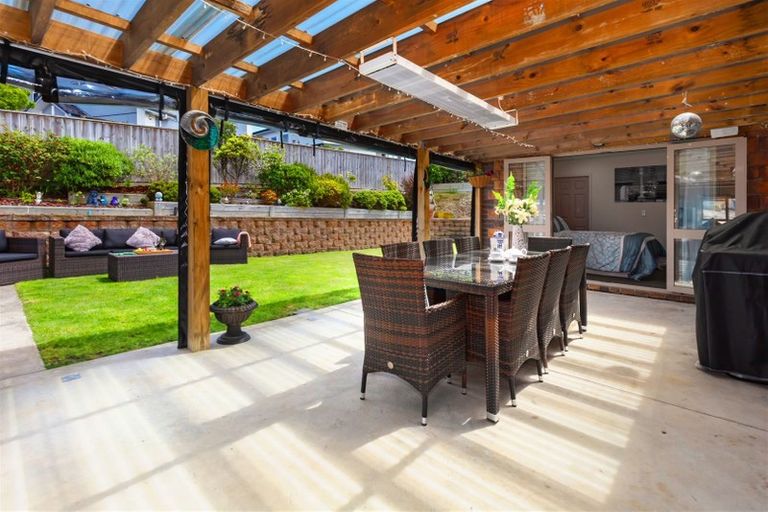 Photo of property in 8 Kahurangi Heights, Aotea, Porirua, 5024