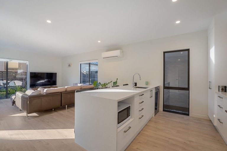 Photo of property in 40 Mulholland Drive, Jacks Point, 9371