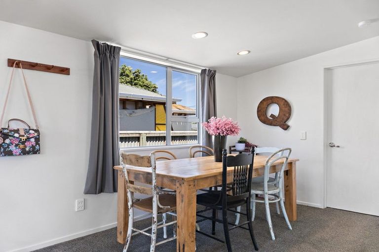 Photo of property in 43 Estuary Road, New Brighton, Christchurch, 8061