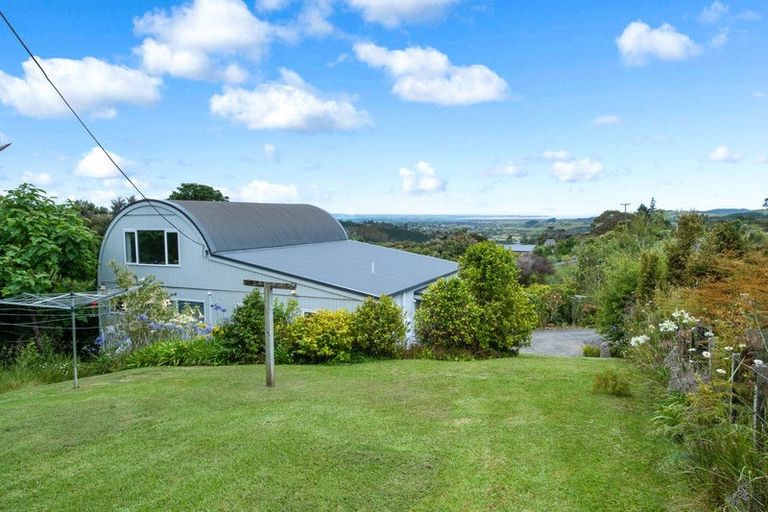 Photo of property in 812 Inland Road, Helensville, 0875