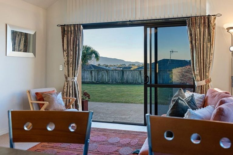Photo of property in 101 Realm Drive, Paraparaumu, 5032