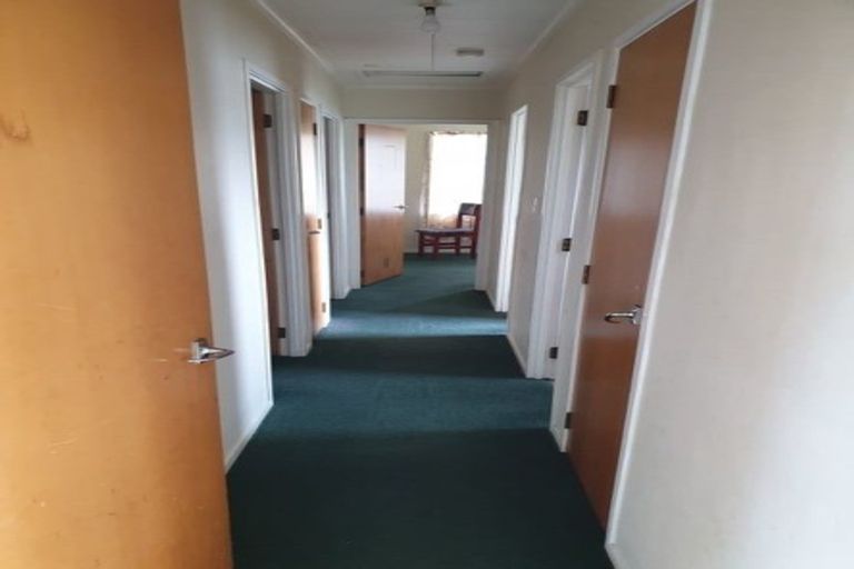 Photo of property in 30 Trevor Hosken Drive, Wiri, Auckland, 2104