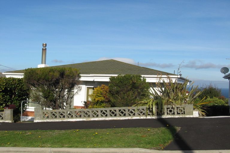 Photo of property in 141 Easther Crescent, Kew, Dunedin, 9012