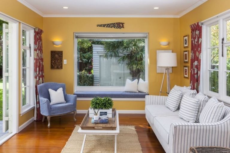 Photo of property in 100 Brookside Terrace, Bryndwr, Christchurch, 8053