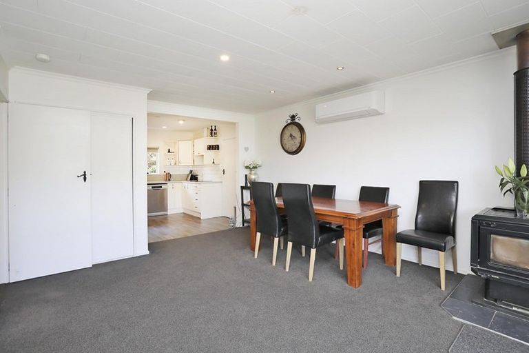 Photo of property in 3 Watt Road, Otatara, Invercargill, 9879