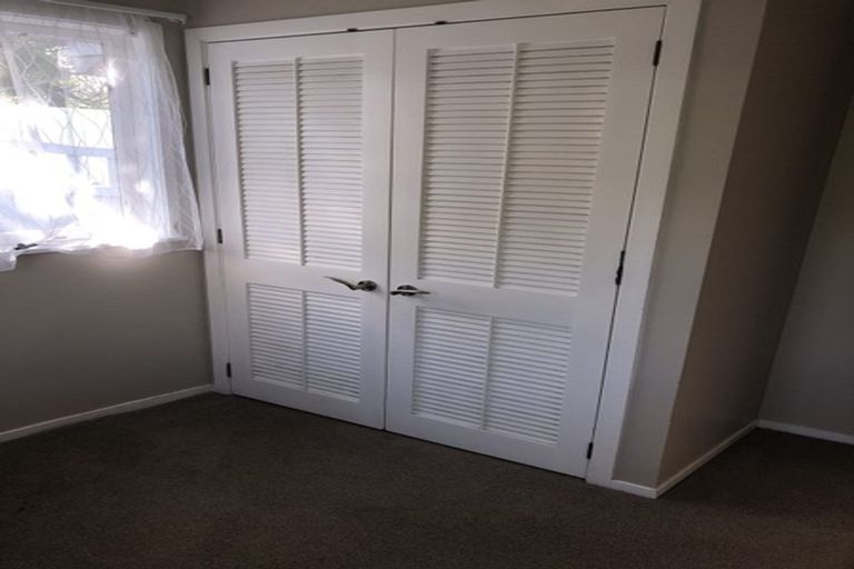 Photo of property in 1/51 Deep Creek Road, Waiake, Auckland, 0630