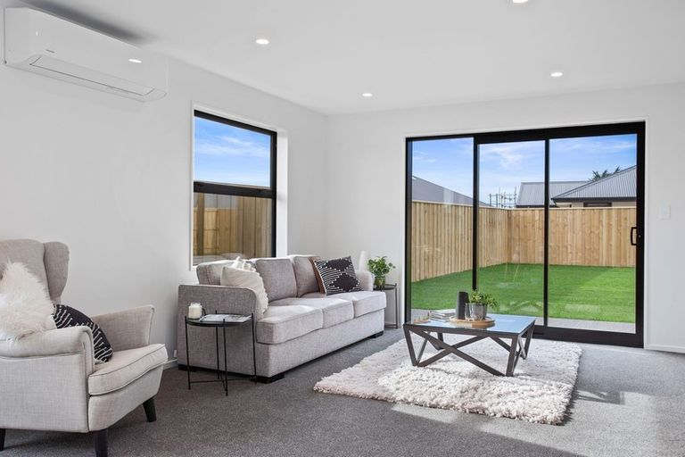 Photo of property in 11 Curtis Street, Woodend, 7610