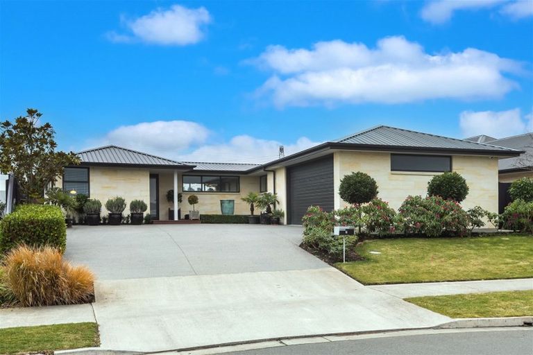 Photo of property in 11 Churchill Drive, Rangiora, 7400
