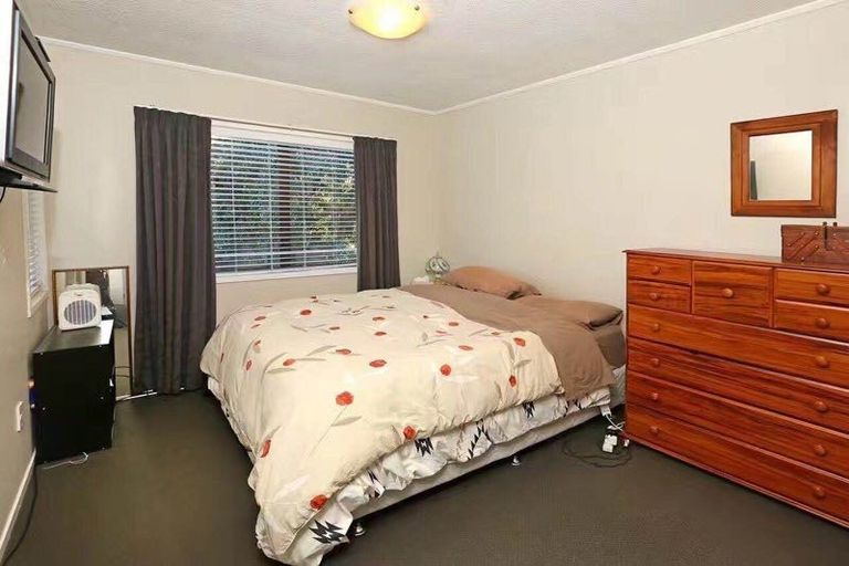 Photo of property in 128 Moire Road, West Harbour, Auckland, 0618