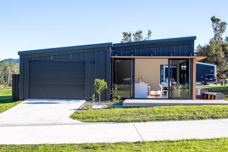 Photo of property in 11 Pinnacles Lane, Pauanui, 3579