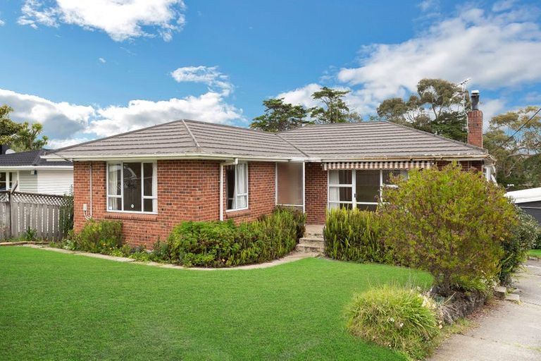 Photo of property in 30 Abbotleigh Avenue, Te Atatu Peninsula, Auckland, 0610