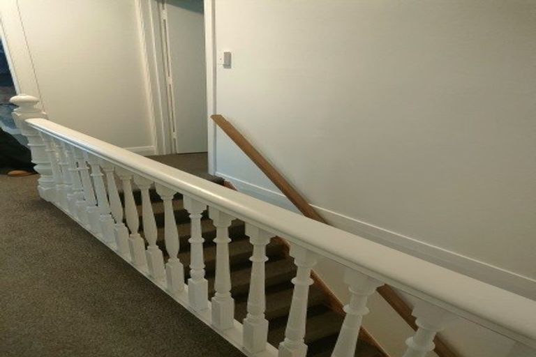 Photo of property in 142 Tasman Street, Mount Cook, Wellington, 6021