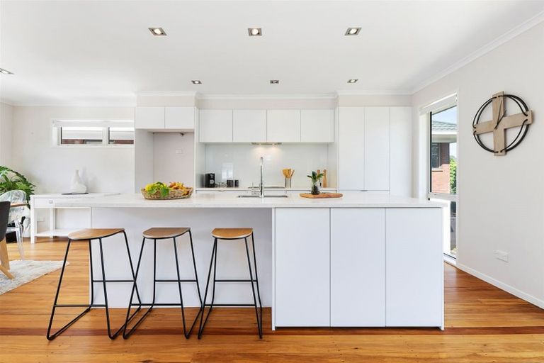 Photo of property in 6 Mckenzie Avenue, Arkles Bay, Whangaparaoa, 0932