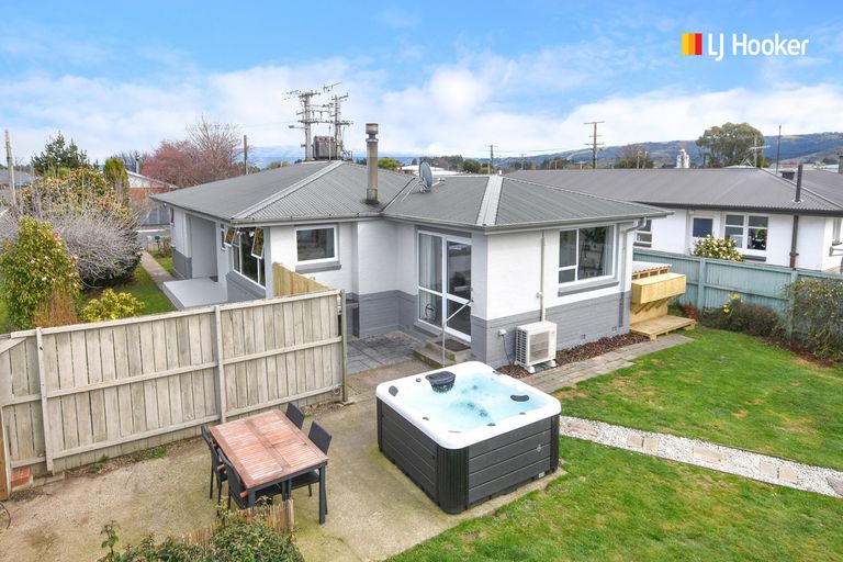 Photo of property in 1 Melville Street, Mosgiel, 9024