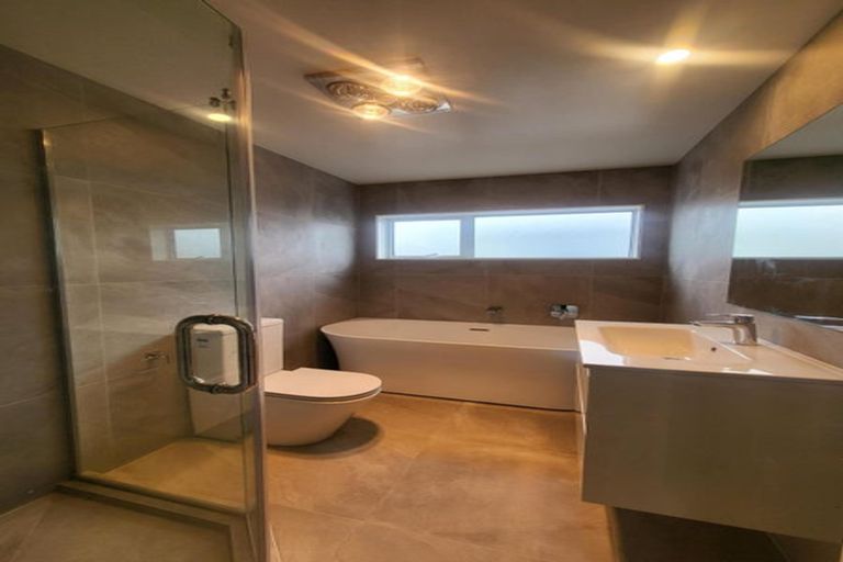 Photo of property in 2 Nohoanga Road, Karaka, Papakura, 2113