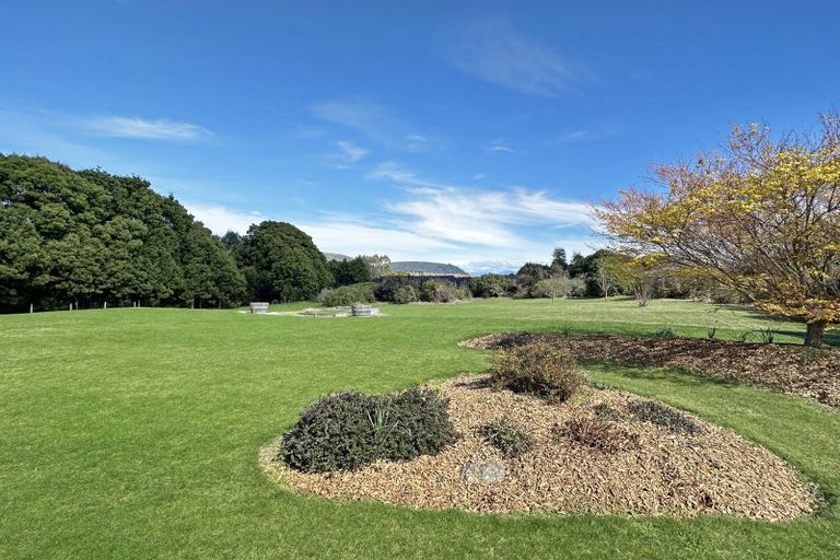 Photo of property in 12 Lacebark Drive, Kinloch, Taupo, 3377