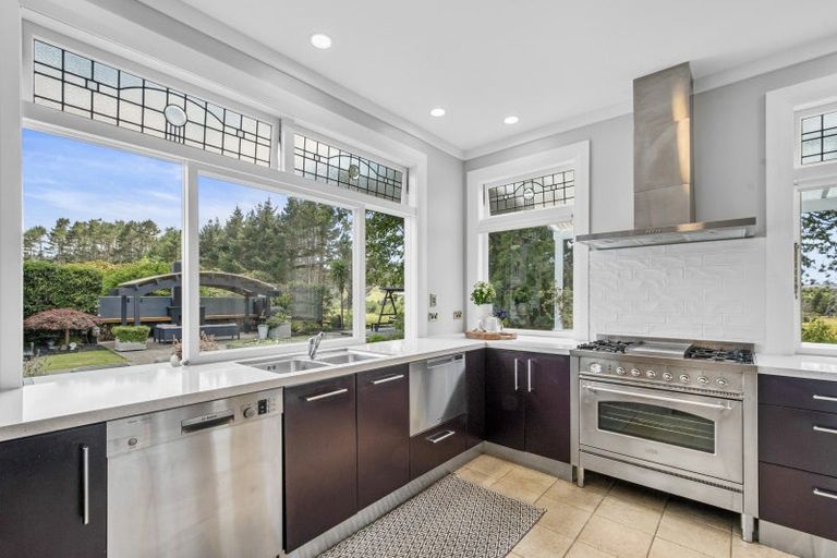 Photo of property in 102 Matua Road, Huapai, Kumeu, 0810