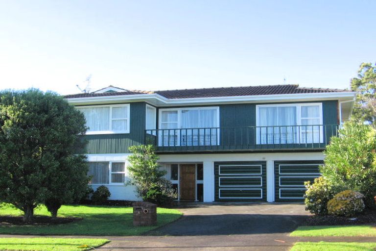 Photo of property in 8 Fielding Crescent, Farm Cove, Auckland, 2012