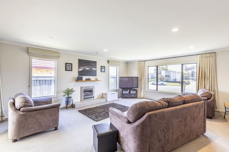 Photo of property in 24 Brooklyn Heights Drive, Kelvin Grove, Palmerston North, 4414