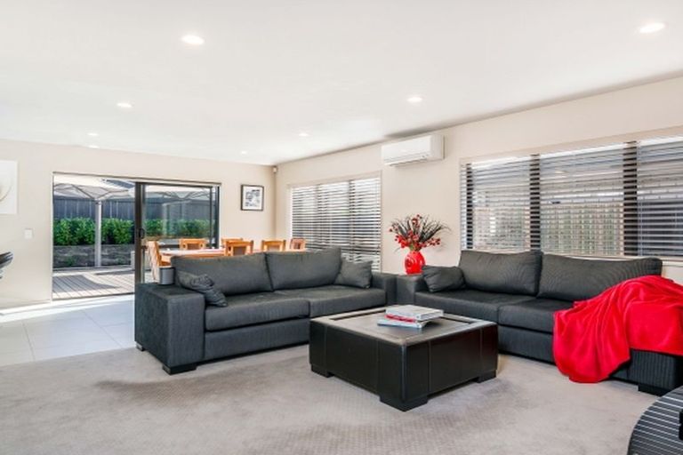 Photo of property in 9 Springcrest Drive, Karaka, Papakura, 2113