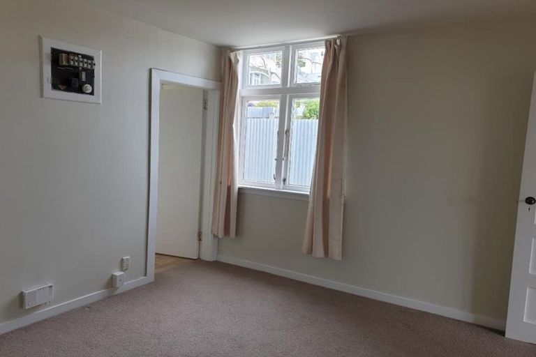 Photo of property in 25a Earls Terrace, Mount Victoria, Wellington, 6011