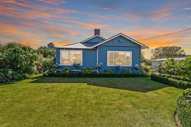 Photo of property in 12 Parsonage Road, Waimate, 7924