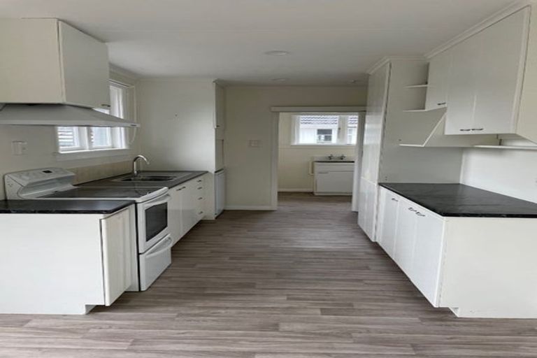 Photo of property in 112 Limbrick Street, Terrace End, Palmerston North, 4410