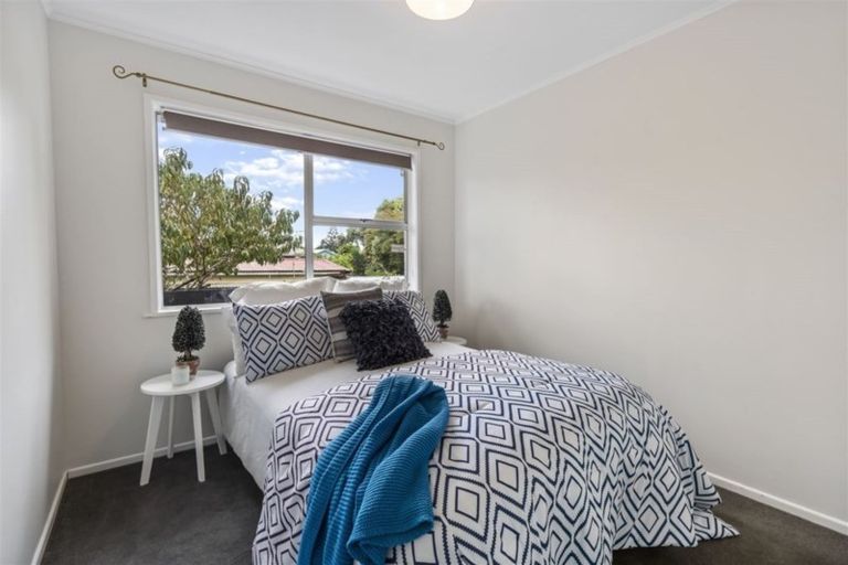 Photo of property in 1/32 Manuka Road, Glenfield, Auckland, 0629