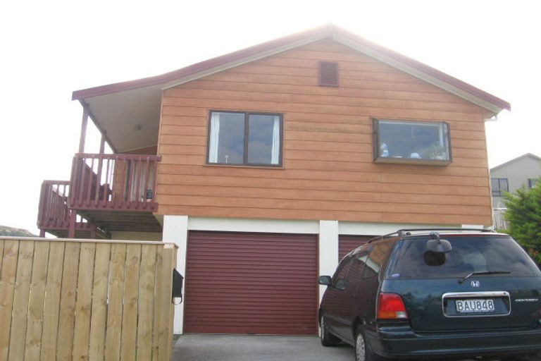 Photo of property in 16 Murchison Street, Island Bay, Wellington, 6023