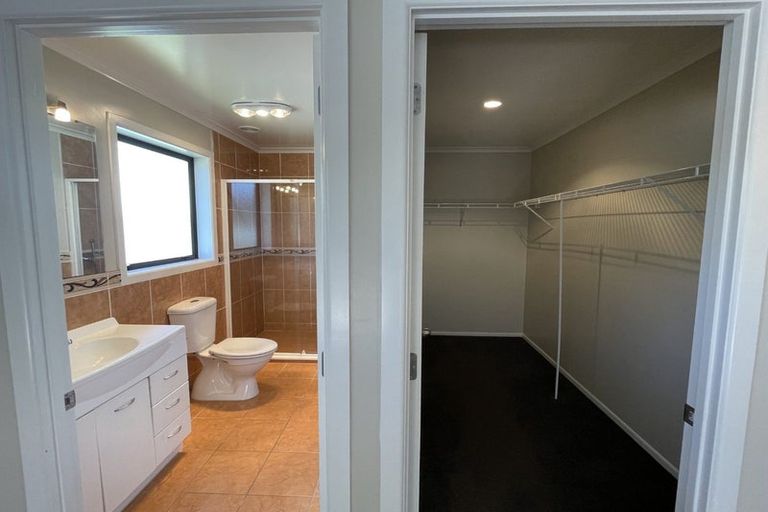 Photo of property in 4 Moravale Lane, Flat Bush, Auckland, 2016