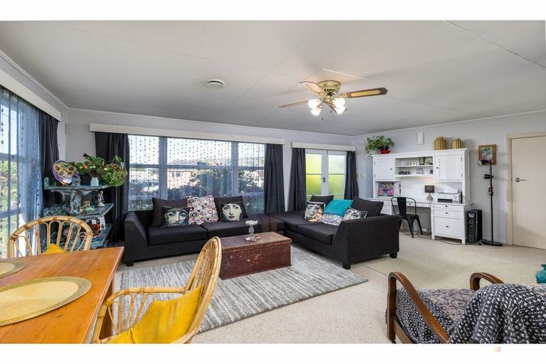 Photo of property in 15 Rugby Street, Waimate, 7924