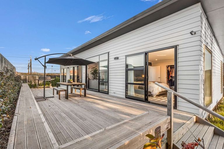 Photo of property in 36 Palliser Place, Milson, Palmerston North, 4414