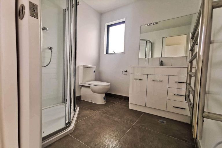 Photo of property in 22 Eileen Newey Place, Henderson, Auckland, 0612